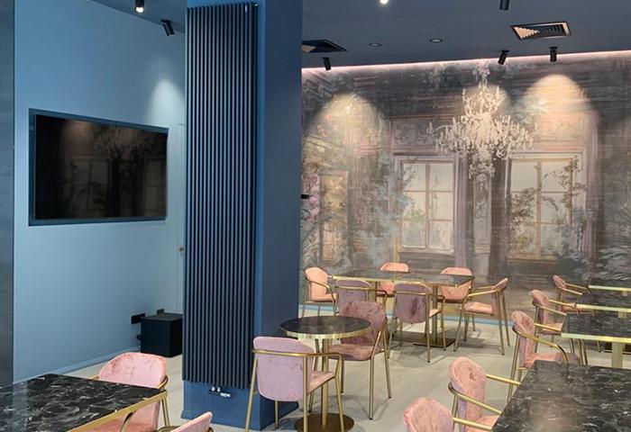 Having a drink has never been so chic 