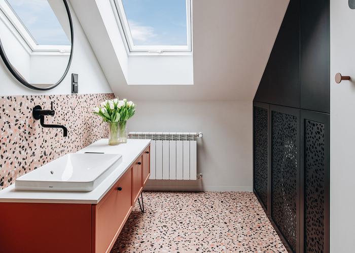 Art and Functionality: A Dream Bathroom in the attic