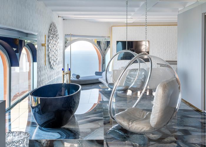 A dream suite created with Tele di Marmo Precious