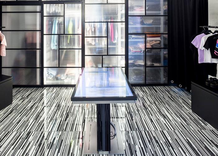 Tribes Store: a shop beyond dimensions 