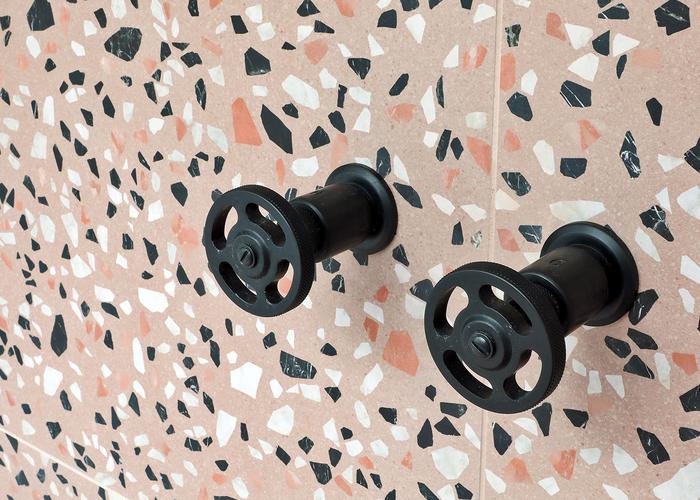 Trendy vibes for a private bathroom