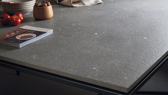 Find out the best tiles for outdoor kitchen countertops