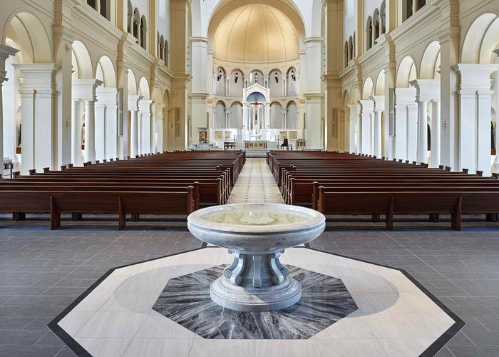 Holy Name of Jesus Cathedral 