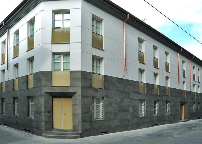 Refurbishment of a residential building 
